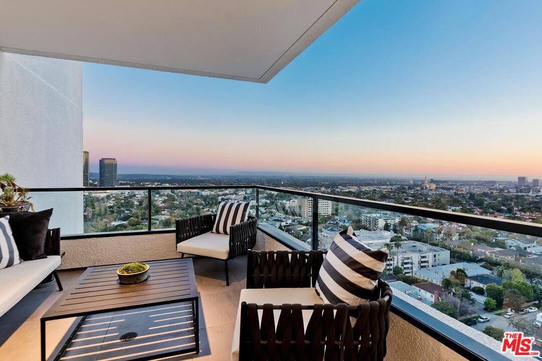 10350 WILSHIRE BLVD Unit: 1704