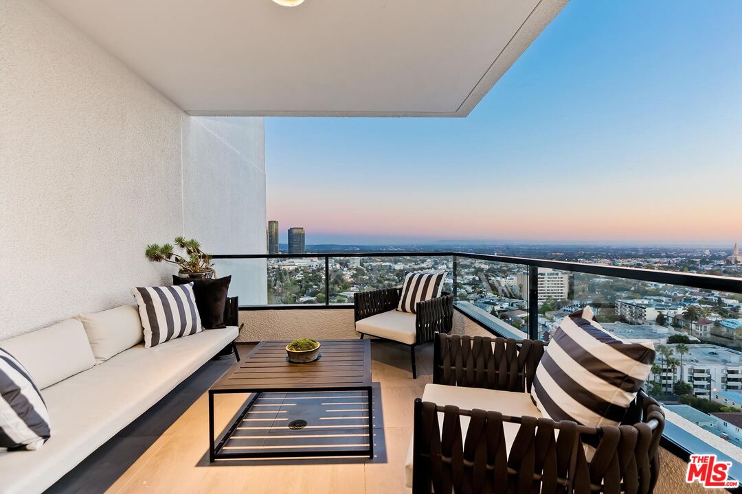 10350 WILSHIRE BLVD Unit: 1704