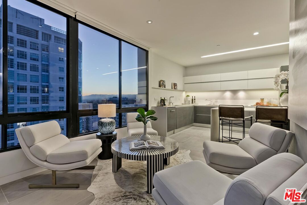 10350 WILSHIRE BLVD Unit: 1704