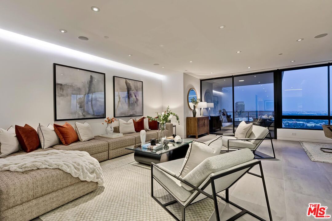 10350 WILSHIRE BLVD Unit: 1704