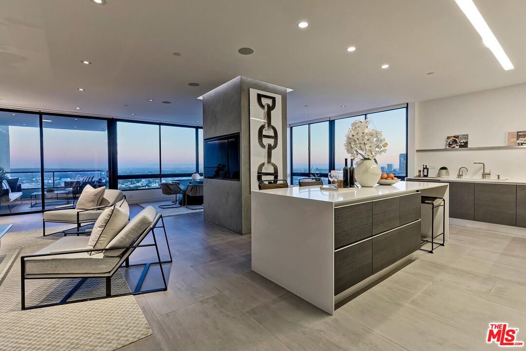 10350 WILSHIRE BLVD Unit: 1704