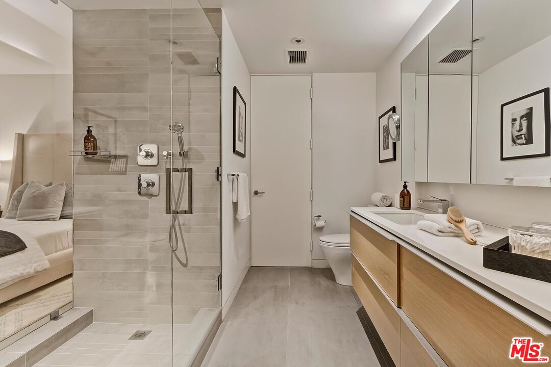 10350 WILSHIRE BLVD Unit: 1704