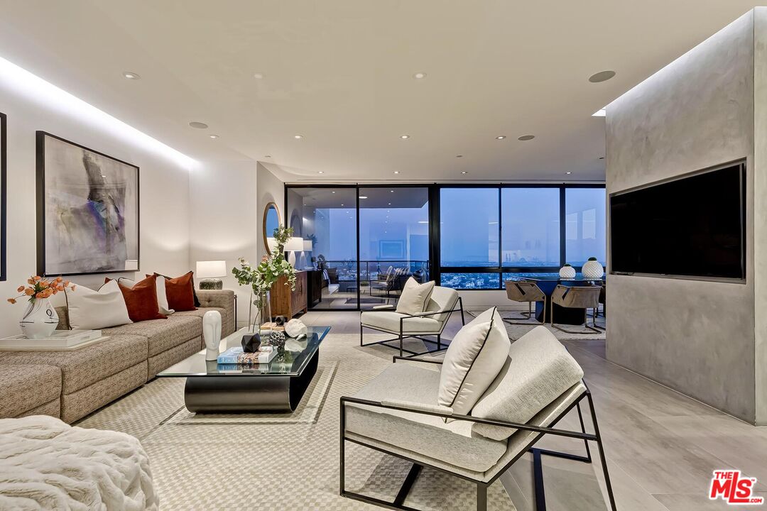 10350 WILSHIRE BLVD Unit: 1704