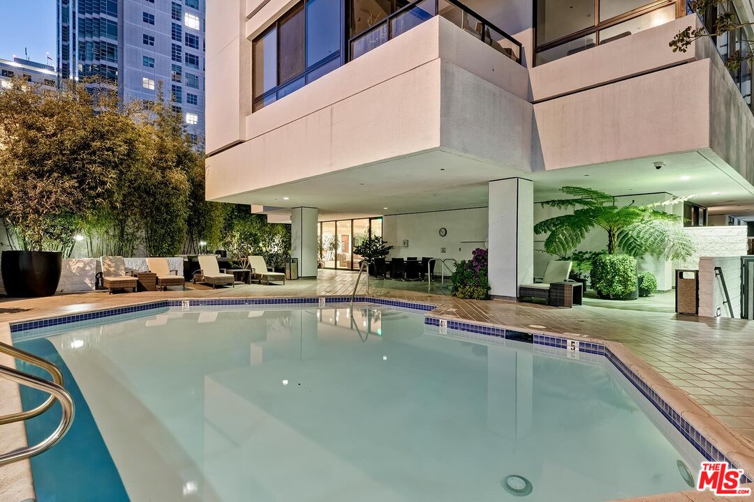 10350 WILSHIRE BLVD Unit: 1704