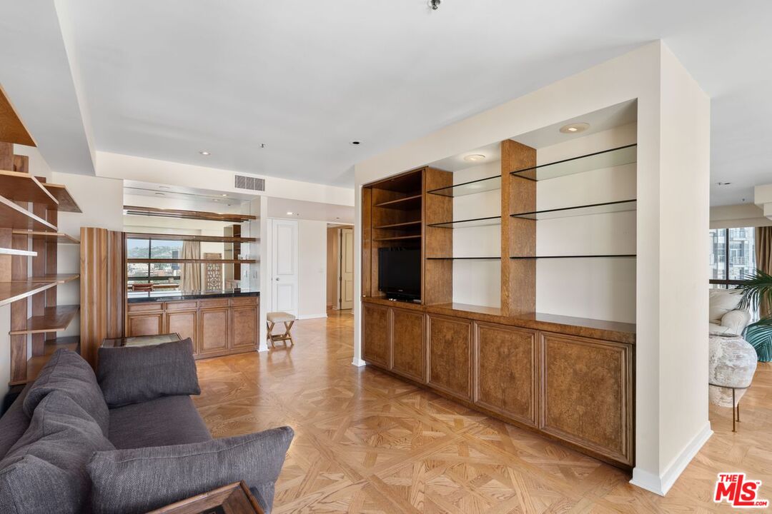 10750 Wilshire Blvd Unit: 1501