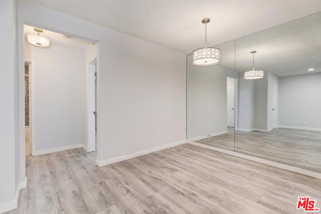 1035 N Sierra Bonita Ave Unit: 3