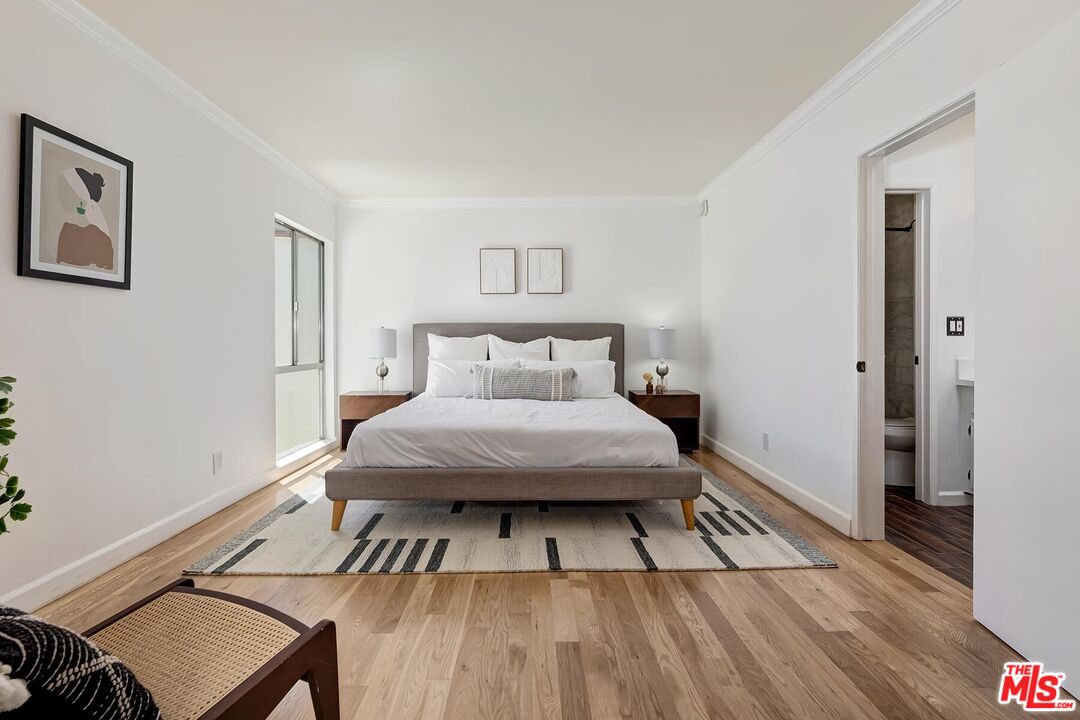 1045 N Kings Rd Unit: 308