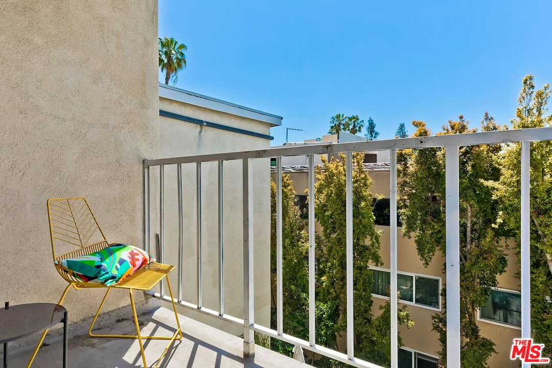 1045 N Kings Rd Unit: 308