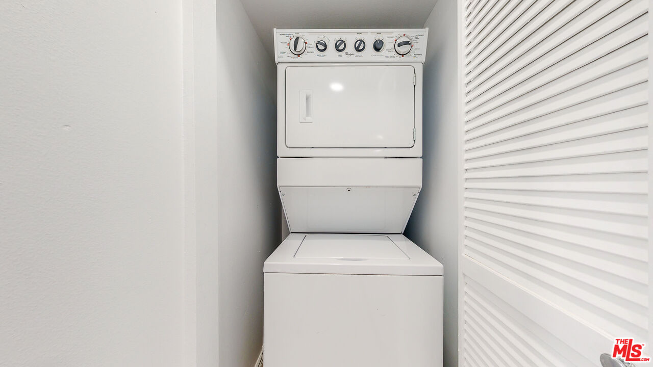 1527 9th St Unit: 302