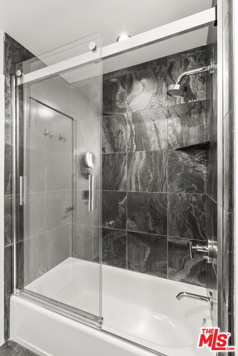 5322 Marina Pacifica S Dr Unit: Key 18