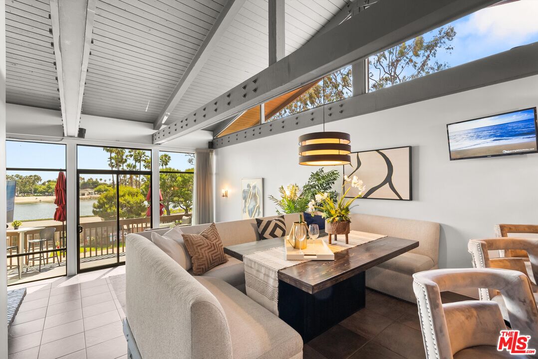 5322 Marina Pacifica S Dr Unit: Key 18