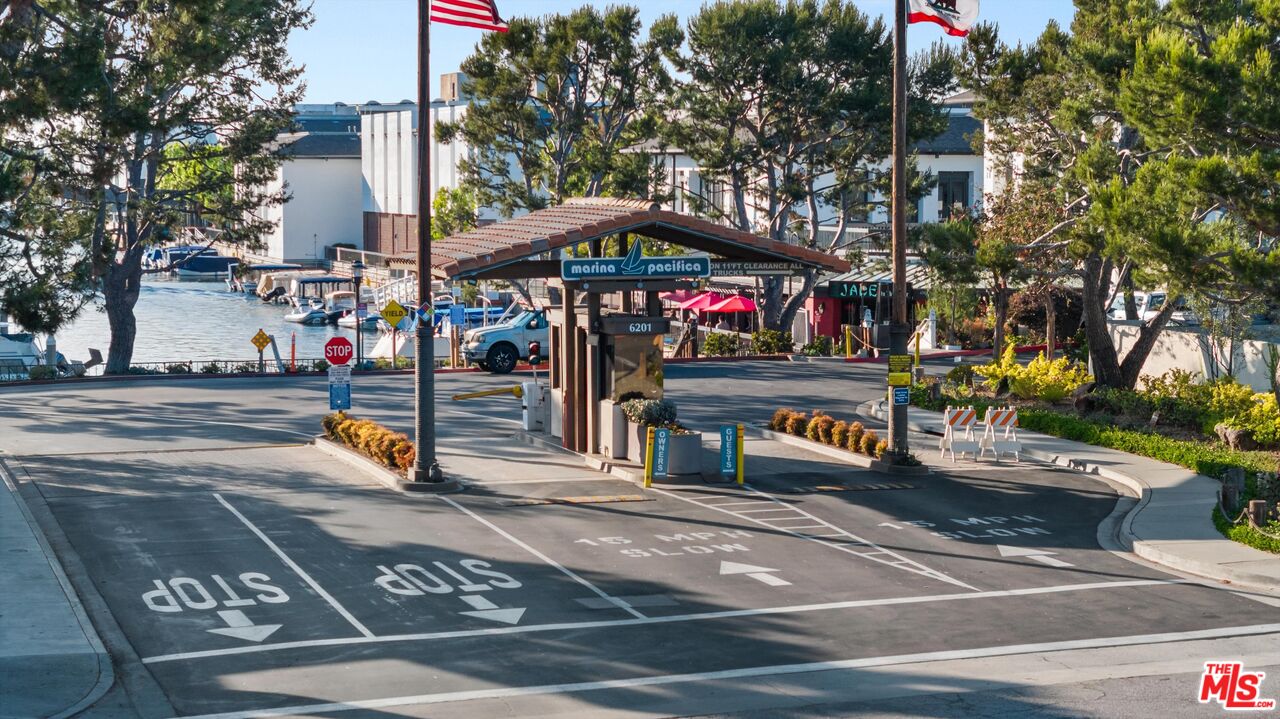 5322 Marina Pacifica S Dr Unit: Key 18