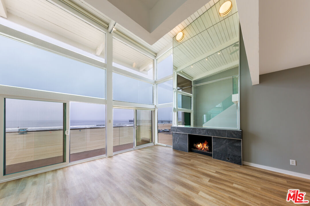 1 Driftwood St Unit: 6