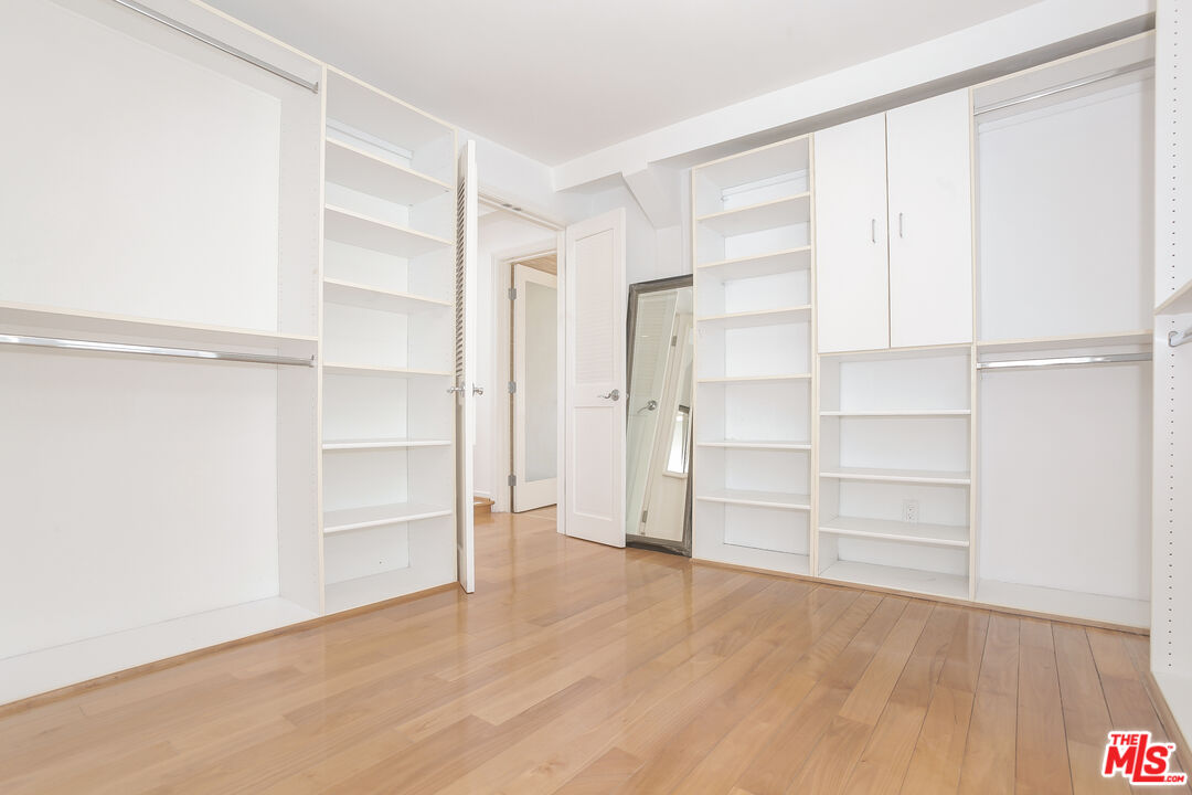 1 Driftwood St Unit: 6