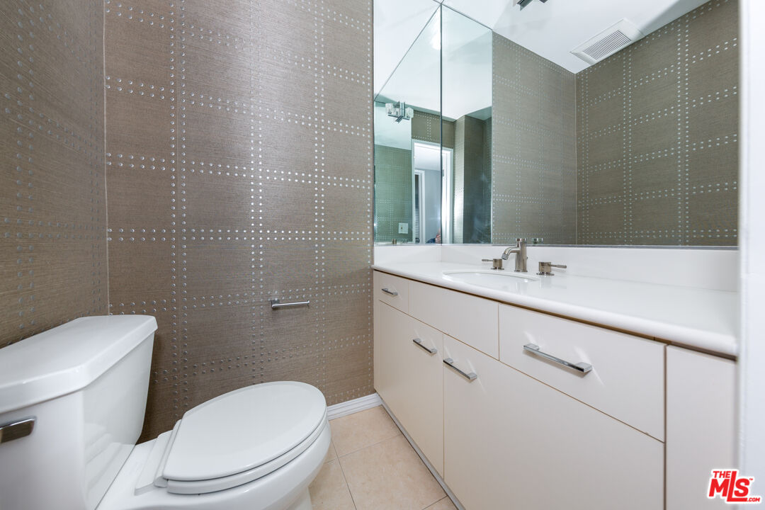 1 Driftwood St Unit: 6