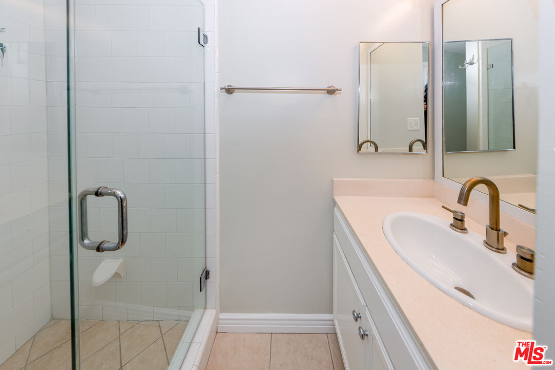 1 Driftwood St Unit: 6