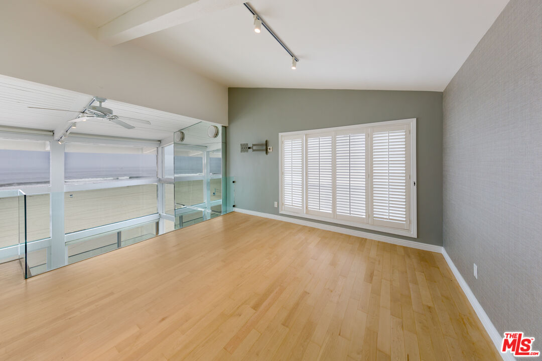 1 Driftwood St Unit: 6