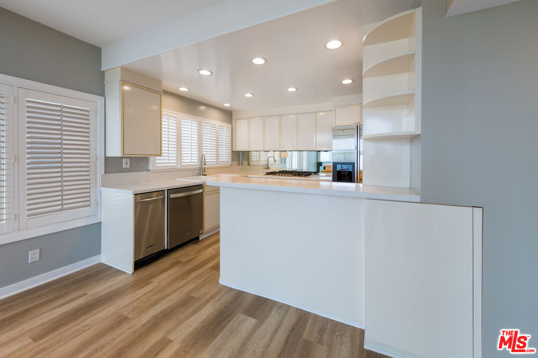 1 Driftwood St Unit: 6