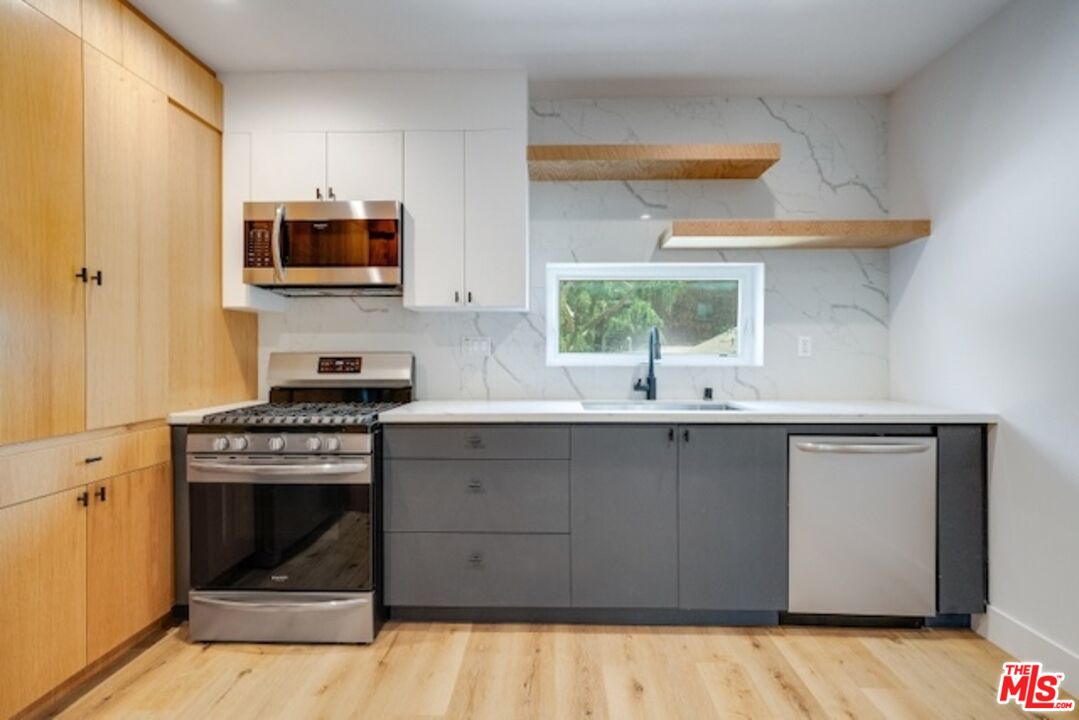 6201 La Mirada AVE Unit: 6