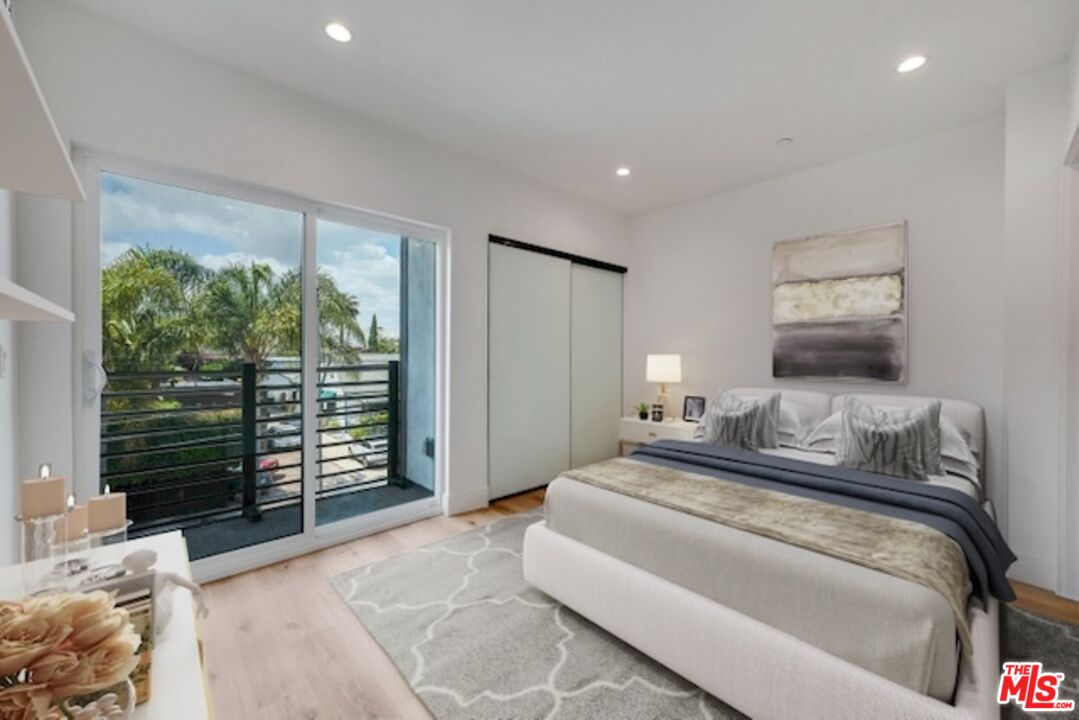 6201 La Mirada AVE Unit: 6