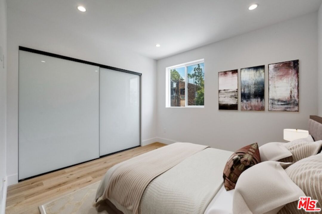 6201 La Mirada AVE Unit: 6