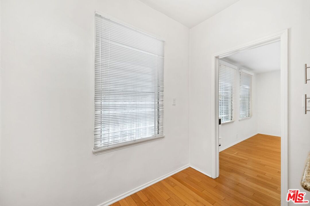 169 N La Peer Dr Unit: 105