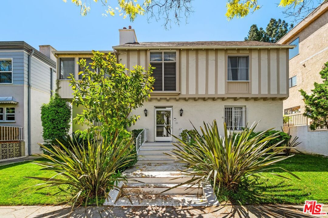 169 N La Peer Dr Unit: 105