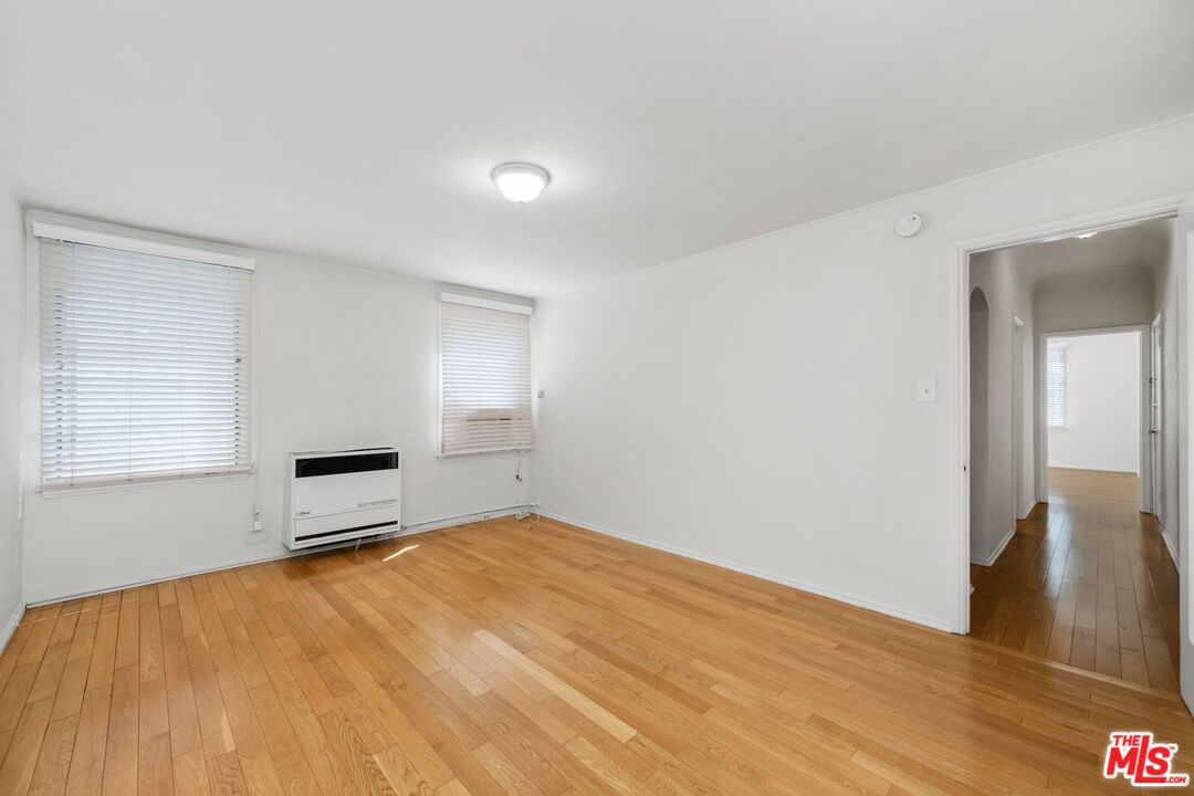 169 N La Peer Dr Unit: 105