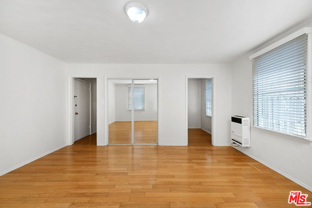 169 N La Peer Dr Unit: 105