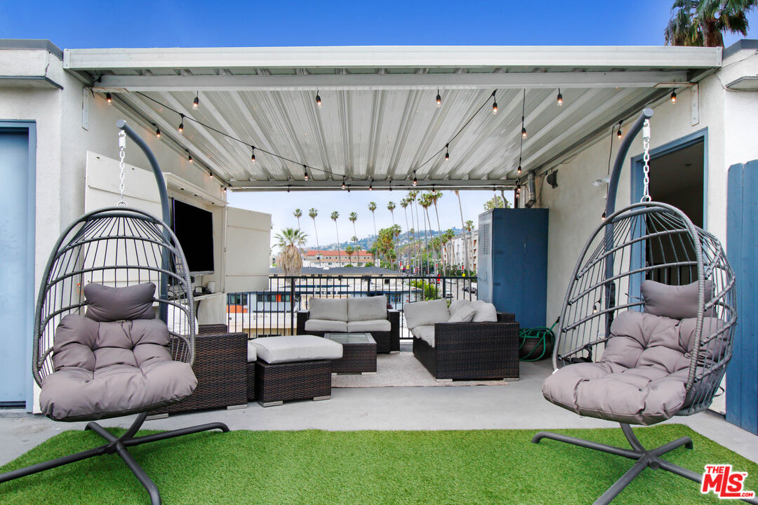 7124 Hollywood Blvd Unit: 1