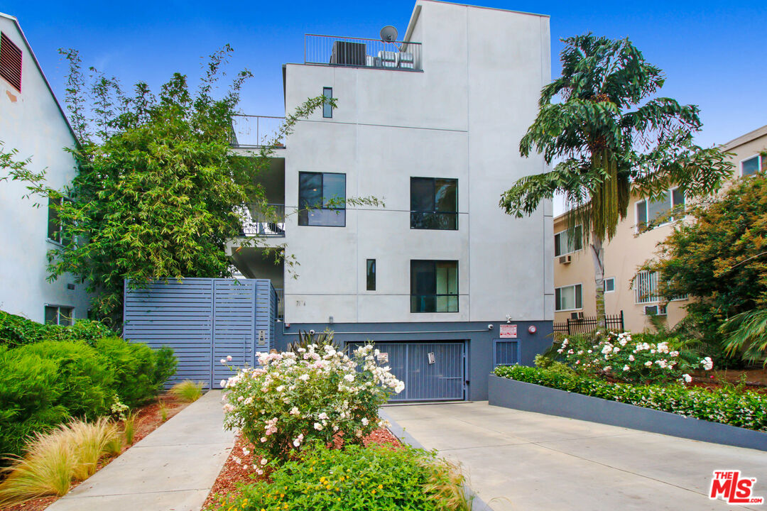 7124 Hollywood Blvd Unit: 1