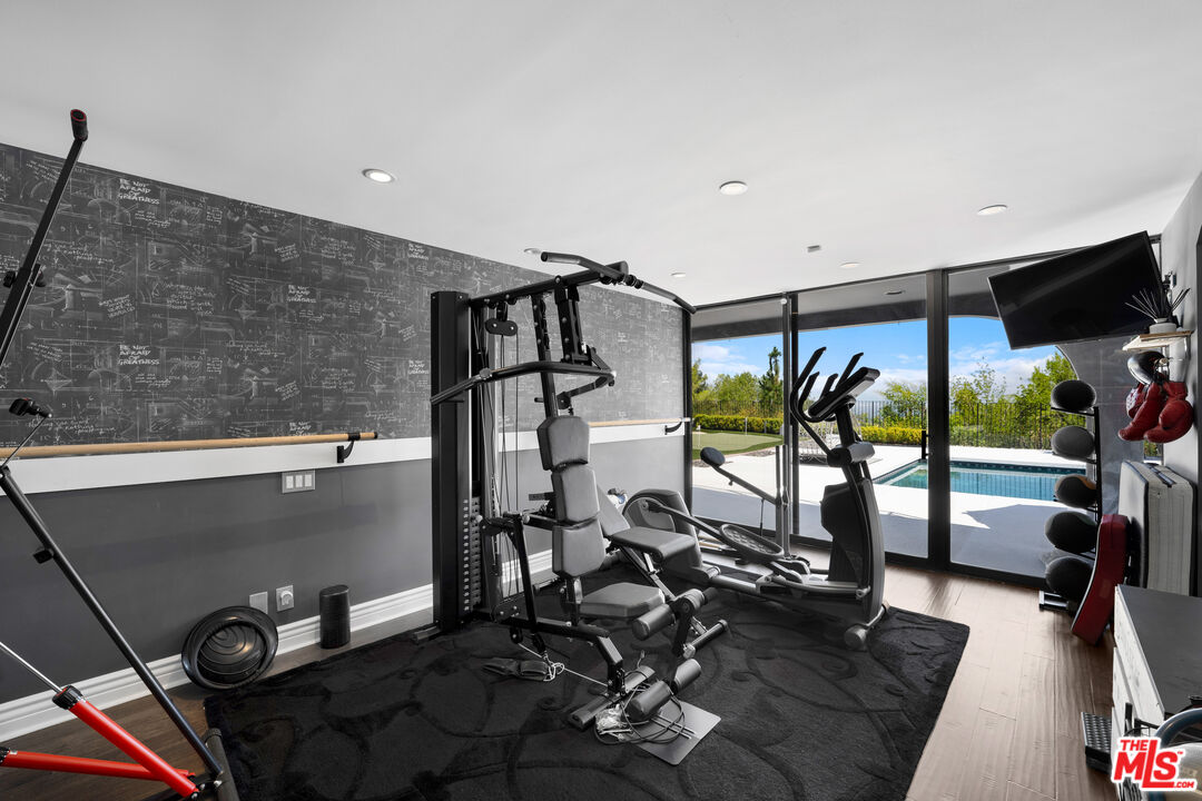 18025 Green Meadow Dr