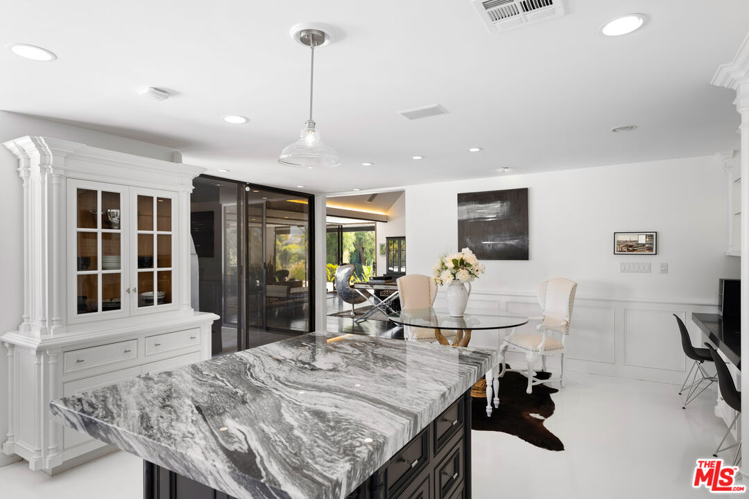 18025 Green Meadow Dr