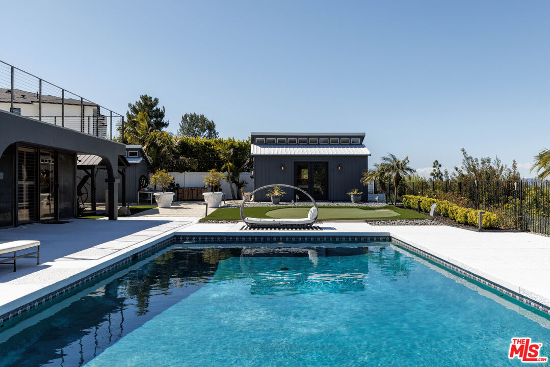 18025 Green Meadow Dr