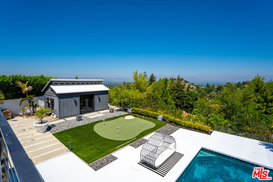 18025 Green Meadow Dr