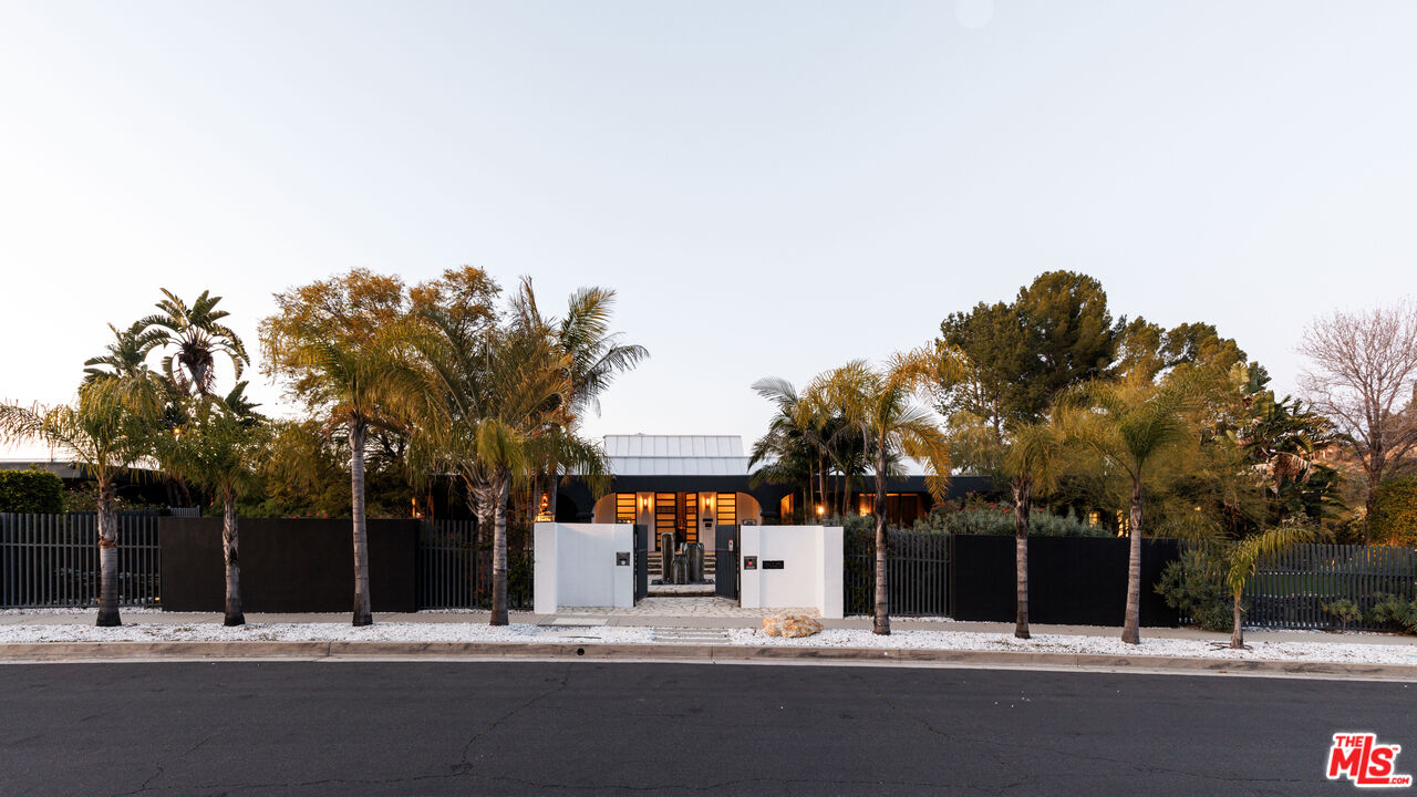 18025 Green Meadow Dr