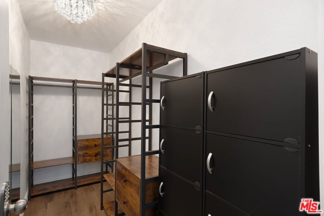 1355 N Sierra Bonita Ave Unit: 305