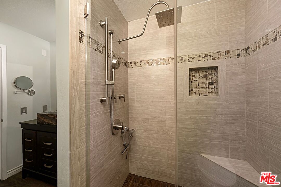 1355 N Sierra Bonita Ave Unit: 305