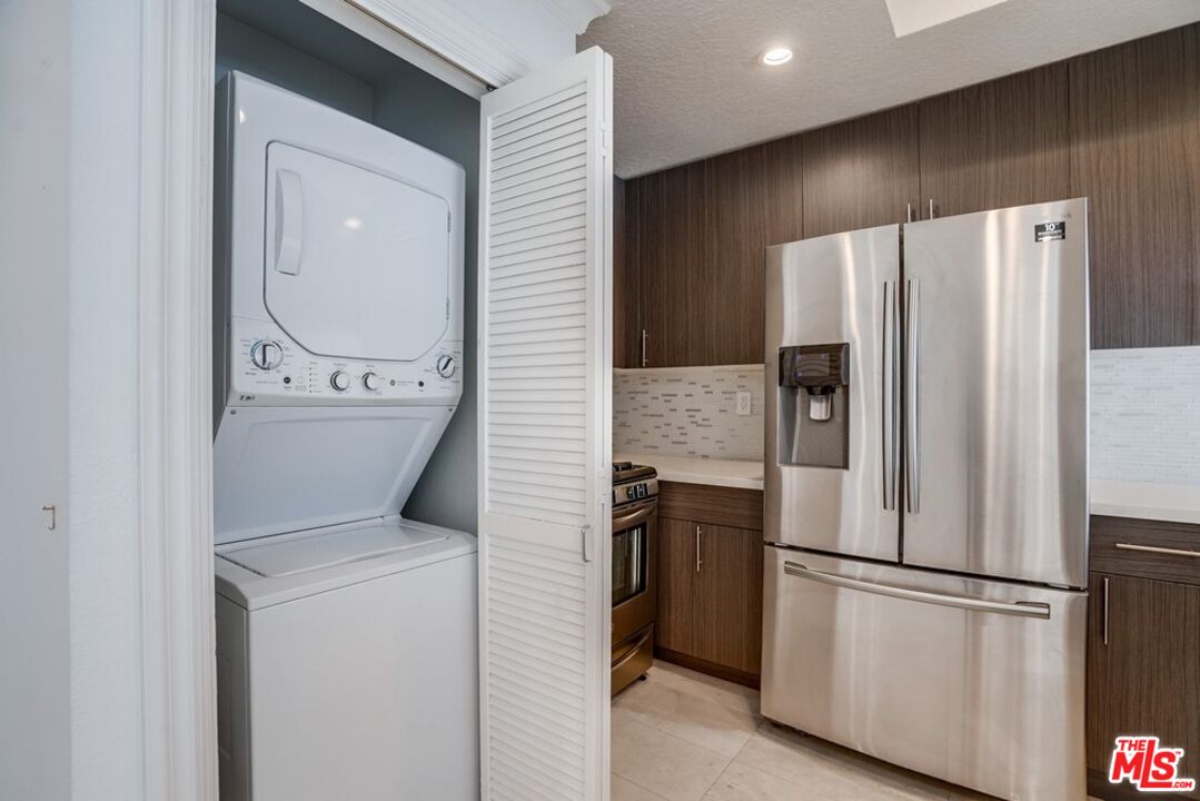 1034 S Shenandoah St Unit: 2