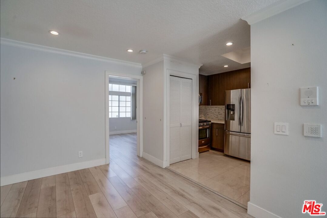 1034 S Shenandoah St Unit: 2