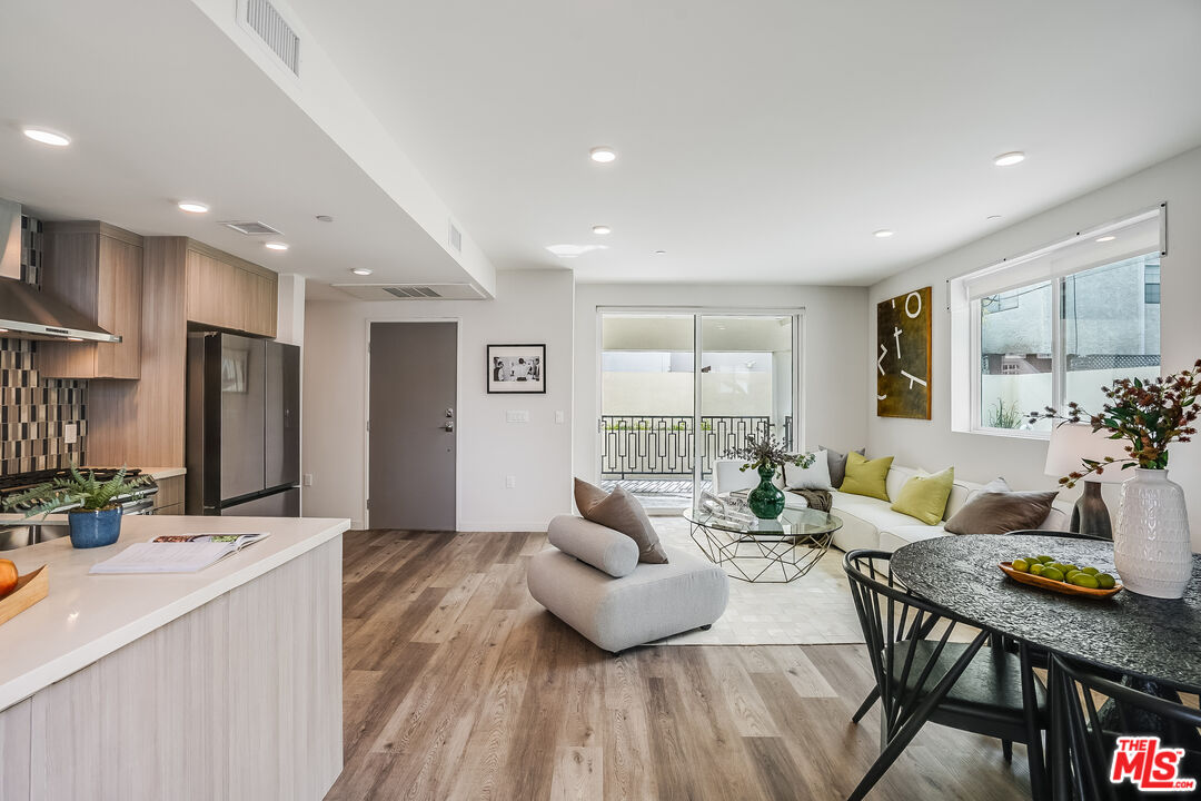 1101 S Bedford St Unit: 101