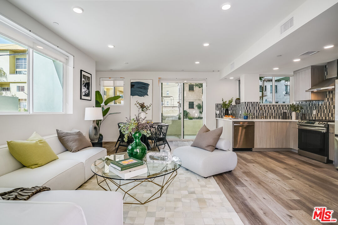 1101 S Bedford St Unit: 101