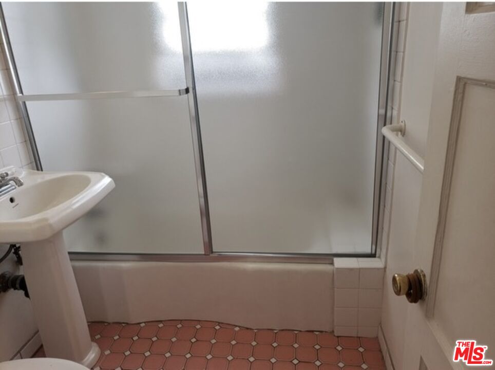 920 N San Vicente Blvd