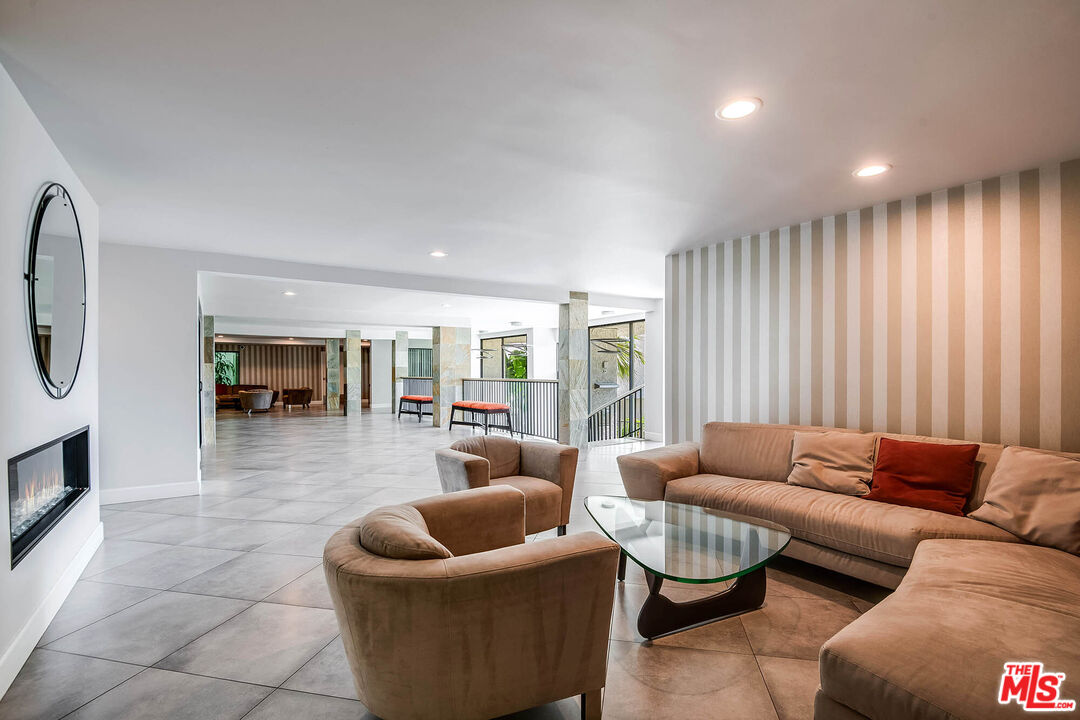 1230 Horn Ave Unit: 629