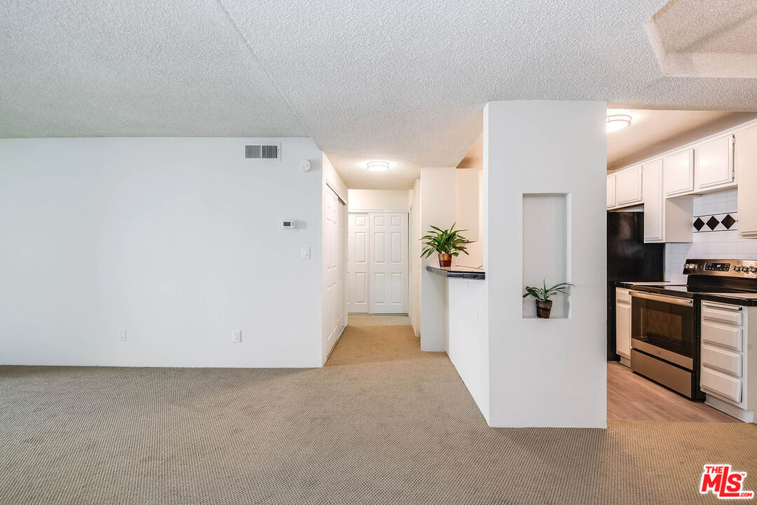 1230 Horn Ave Unit: 629