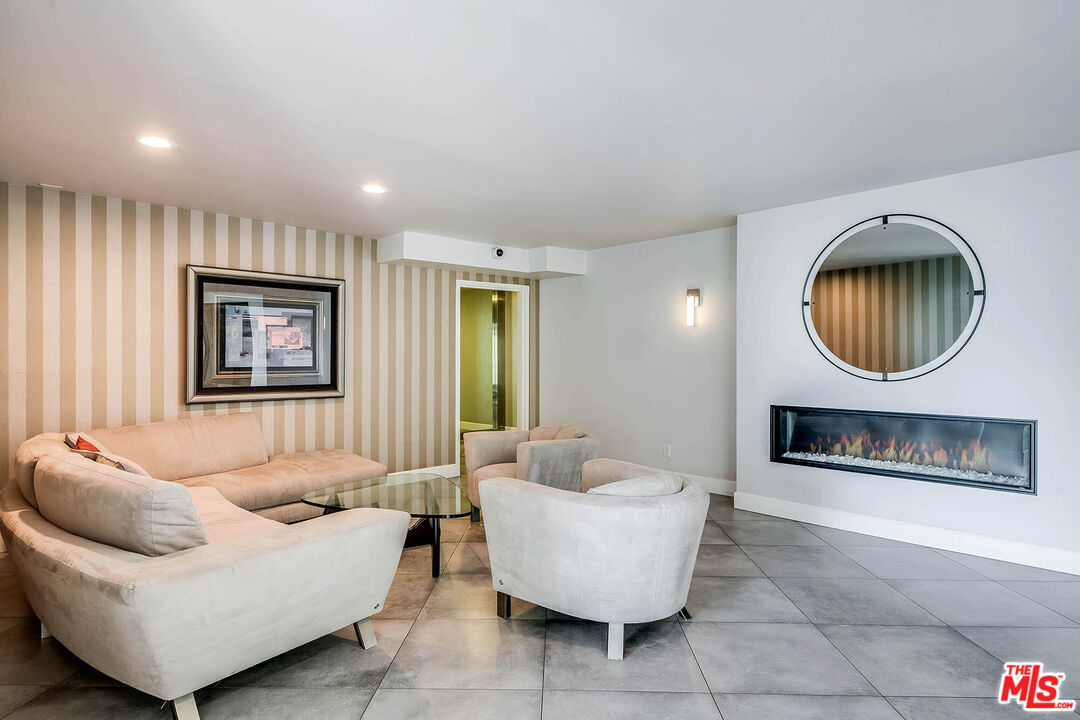 1230 Horn Ave Unit: 629