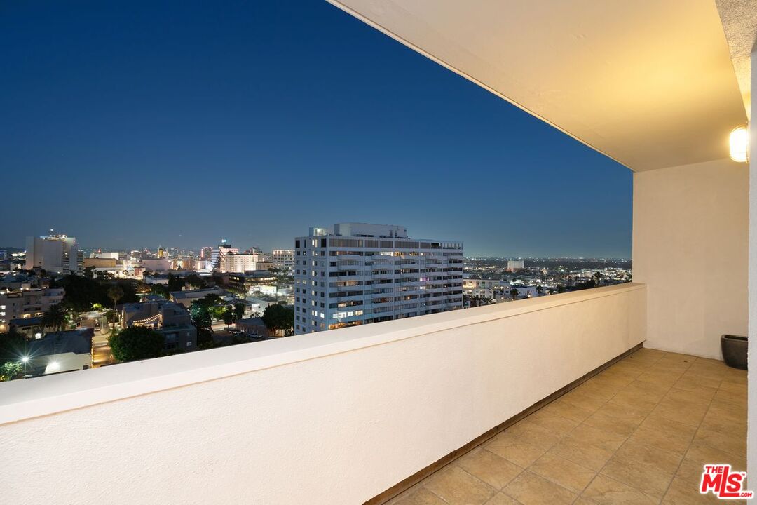 7250 Franklin Ave Unit: 815