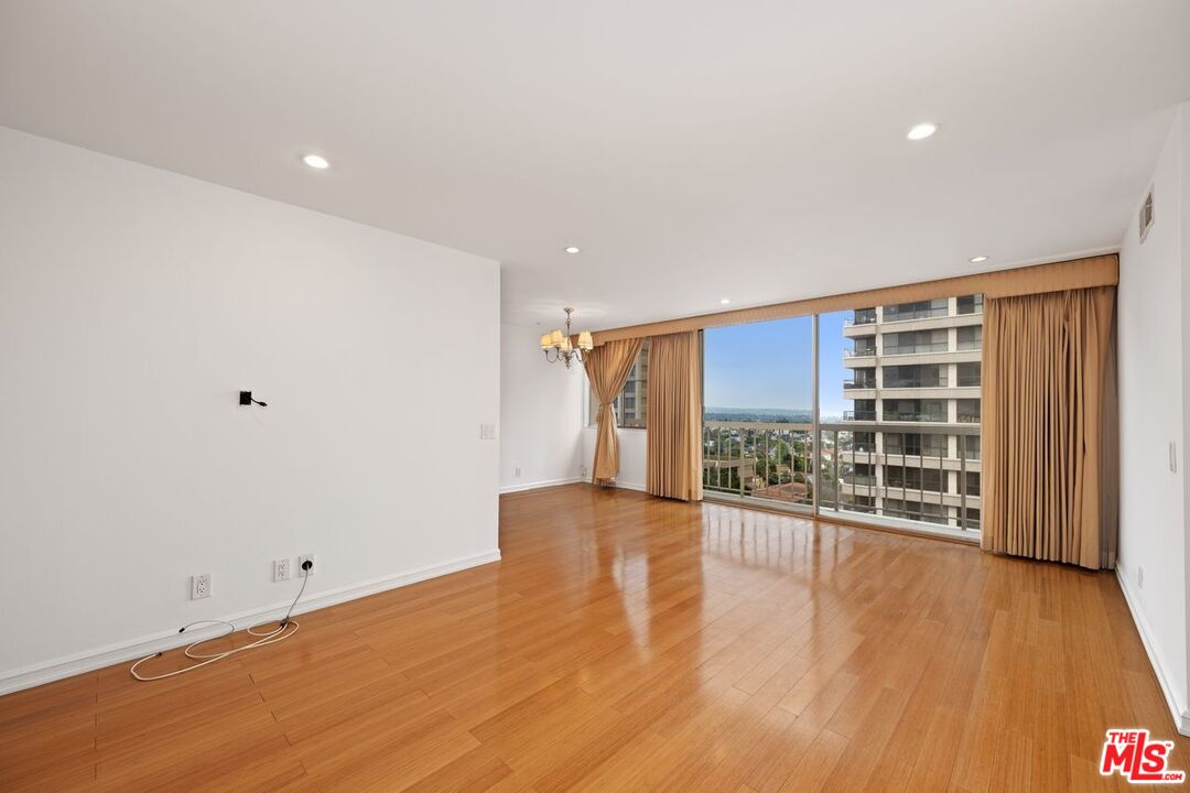 10751 WILSHIRE BLVD Unit: 1002