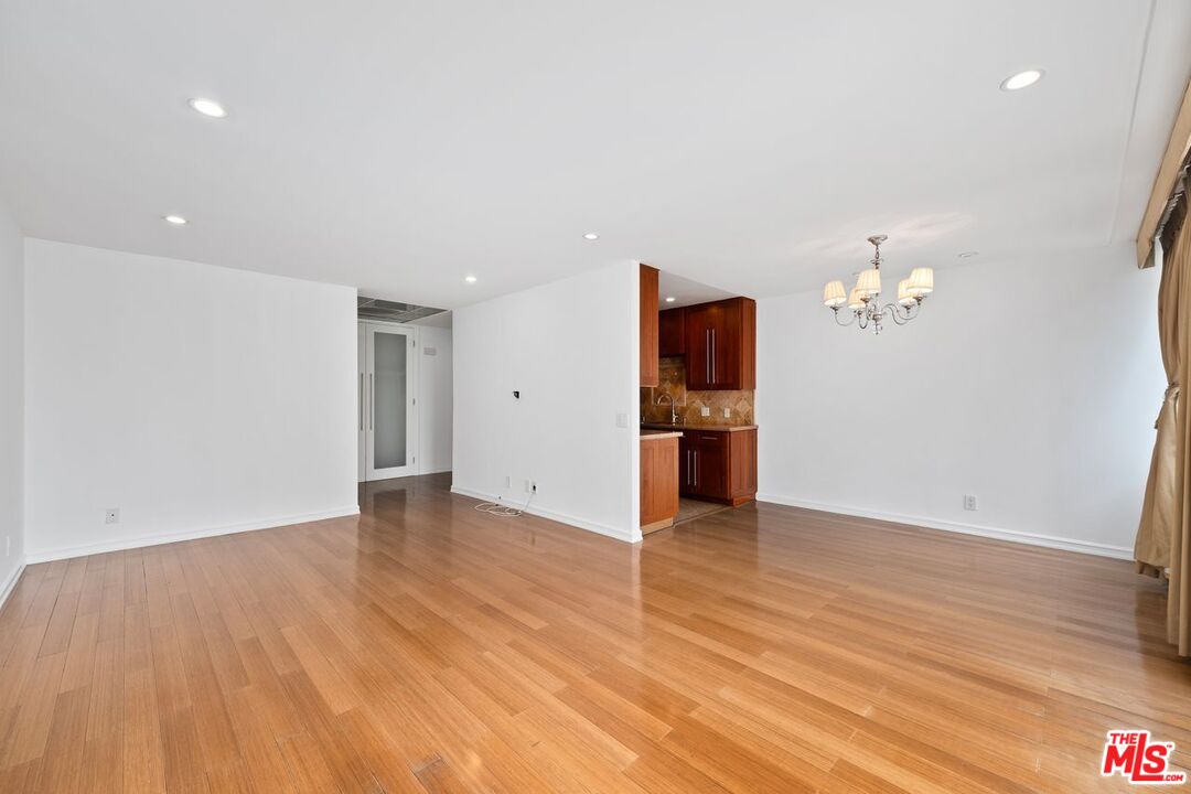 10751 WILSHIRE BLVD Unit: 1002