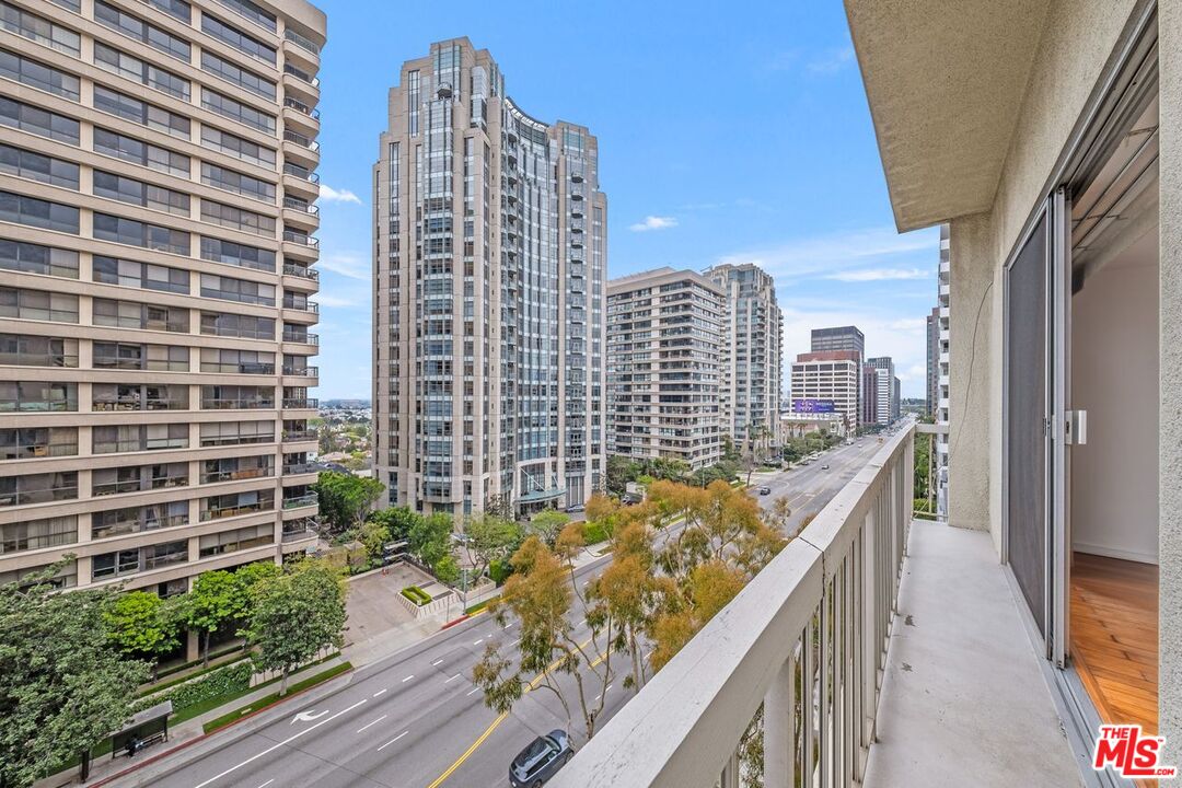 10751 WILSHIRE BLVD Unit: 1002